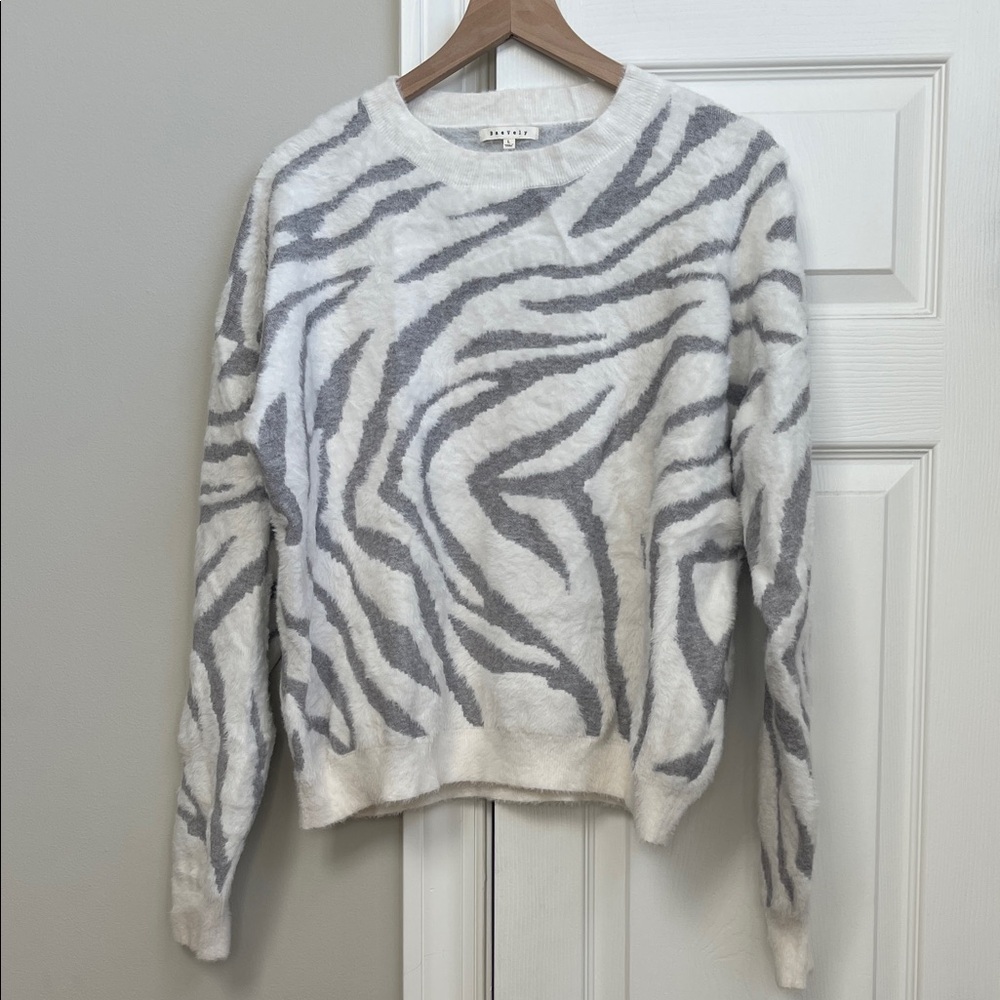 BeaVely zebra print sweater 🦓